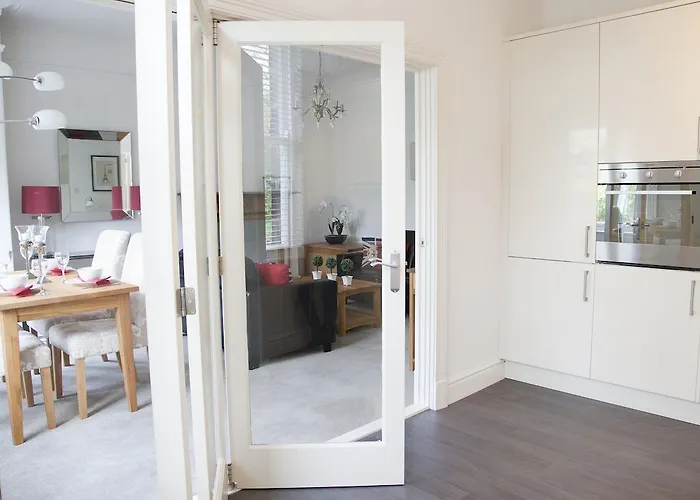 Valley View Apartment